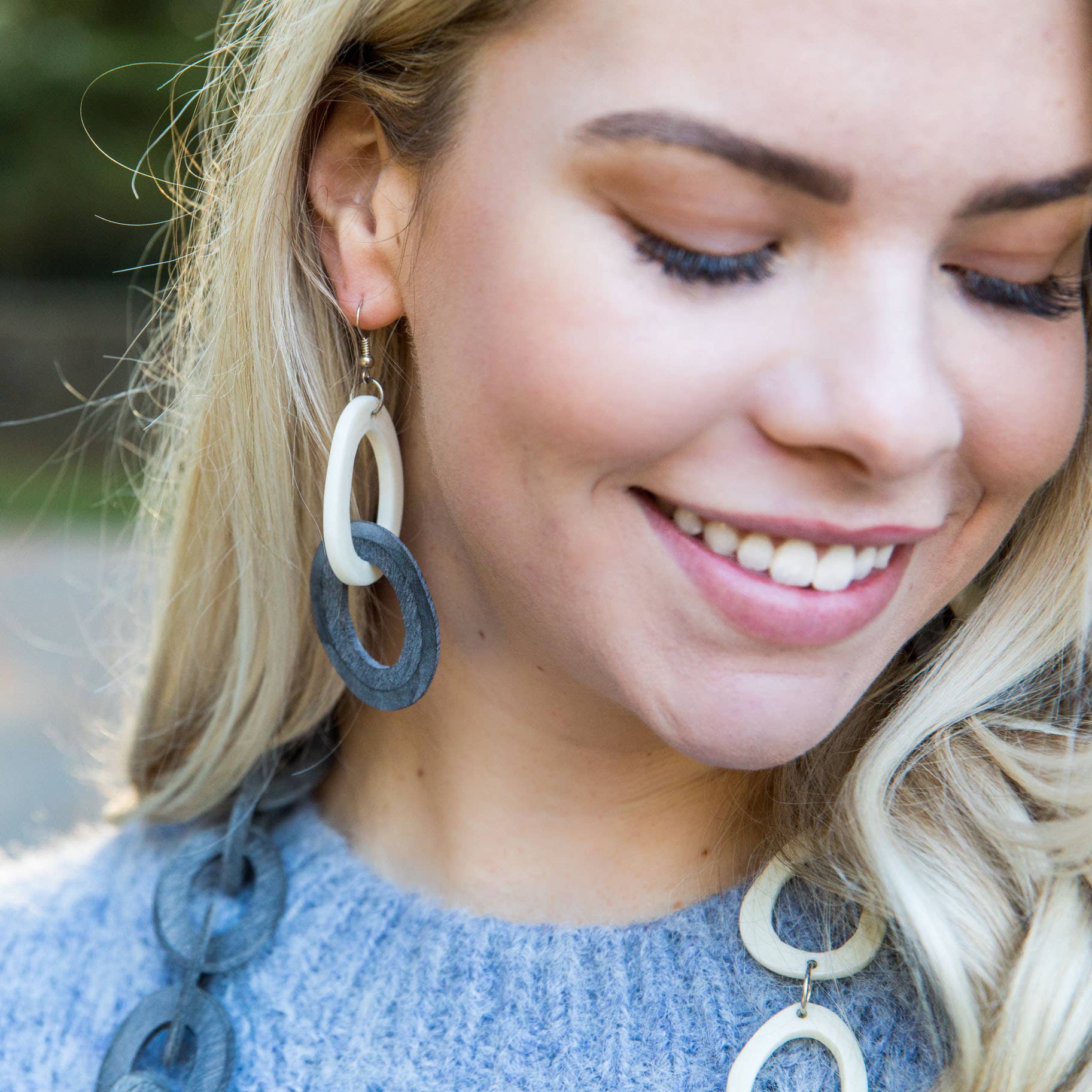 Omala 24 Assorted Earrings and Wooden Display