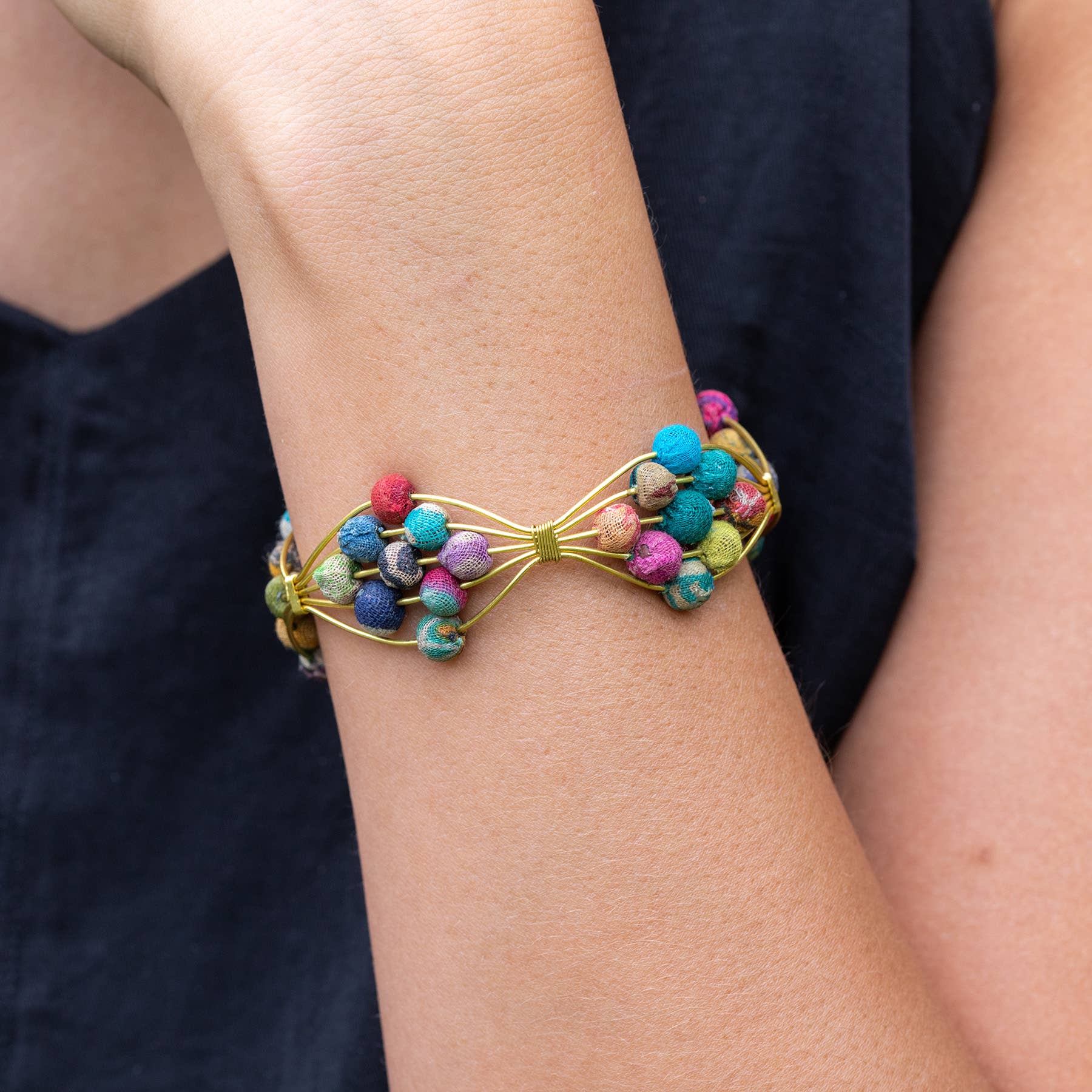 Aasha Kantha Handmade Wire Bracelet