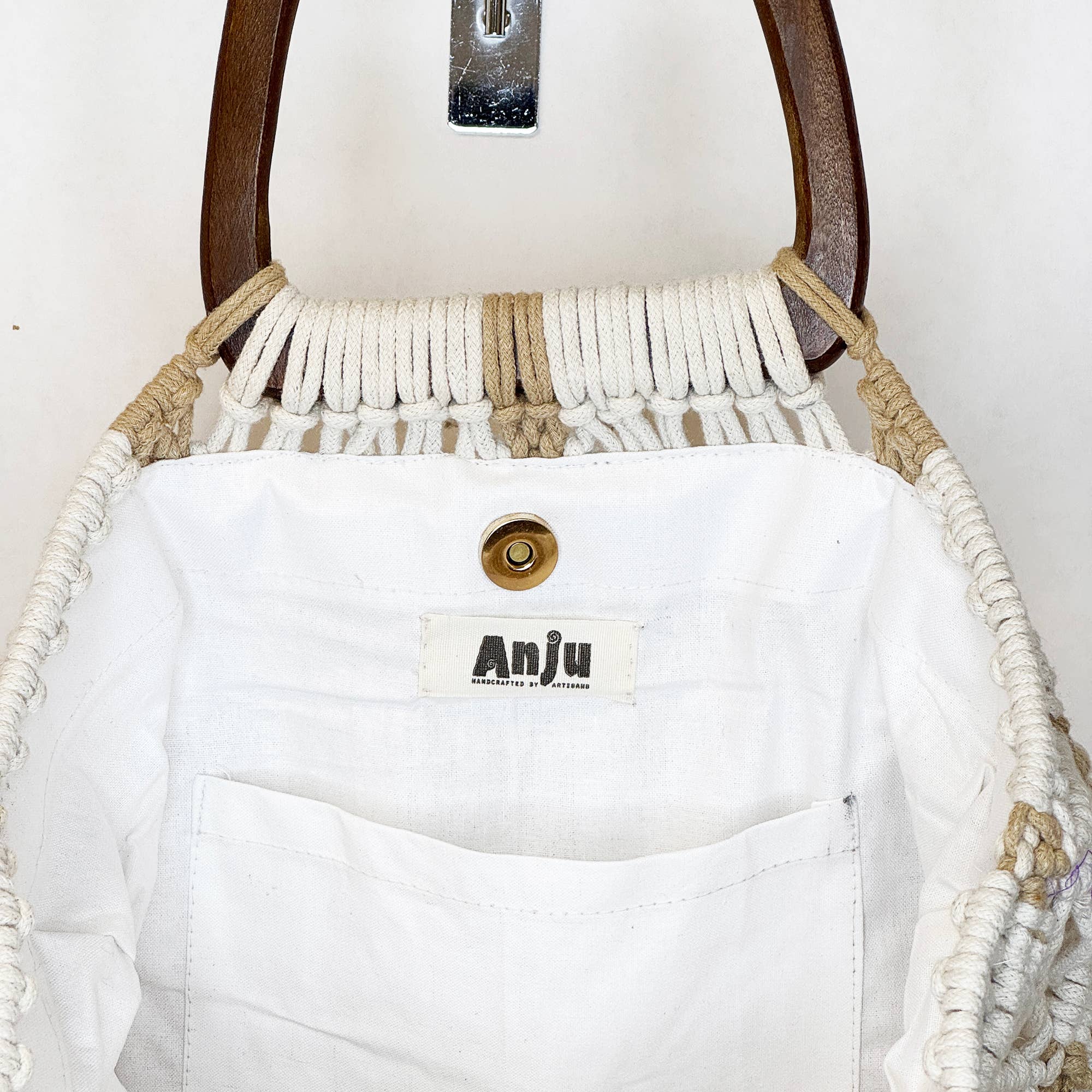Elisa Macramé Handbag with Wooden Handle