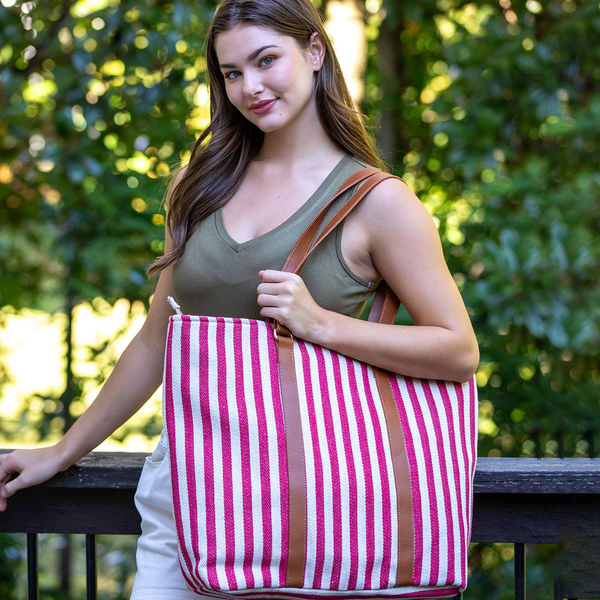 Malibu Tote - Red and White Tote with Leather Handles