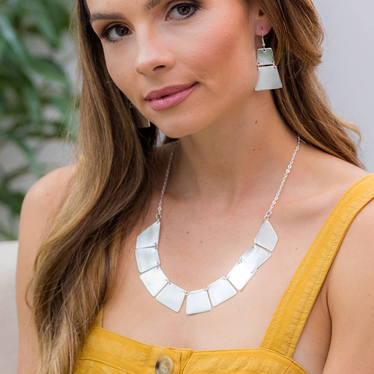 Silver Plated Necklace - Brushed Connected Shapes