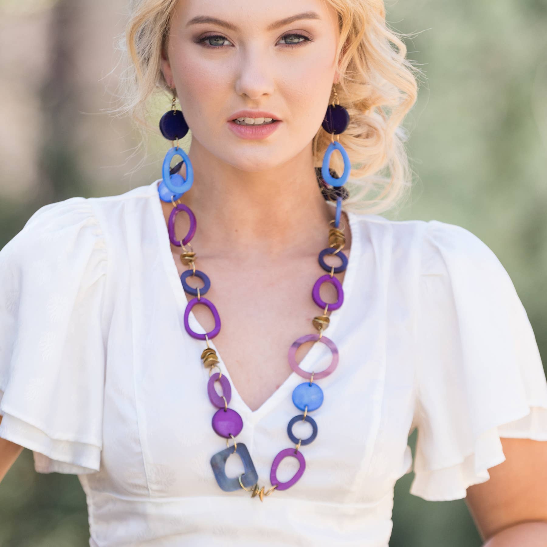Omala 8 Assorted Necklaces and a T-Bar Display