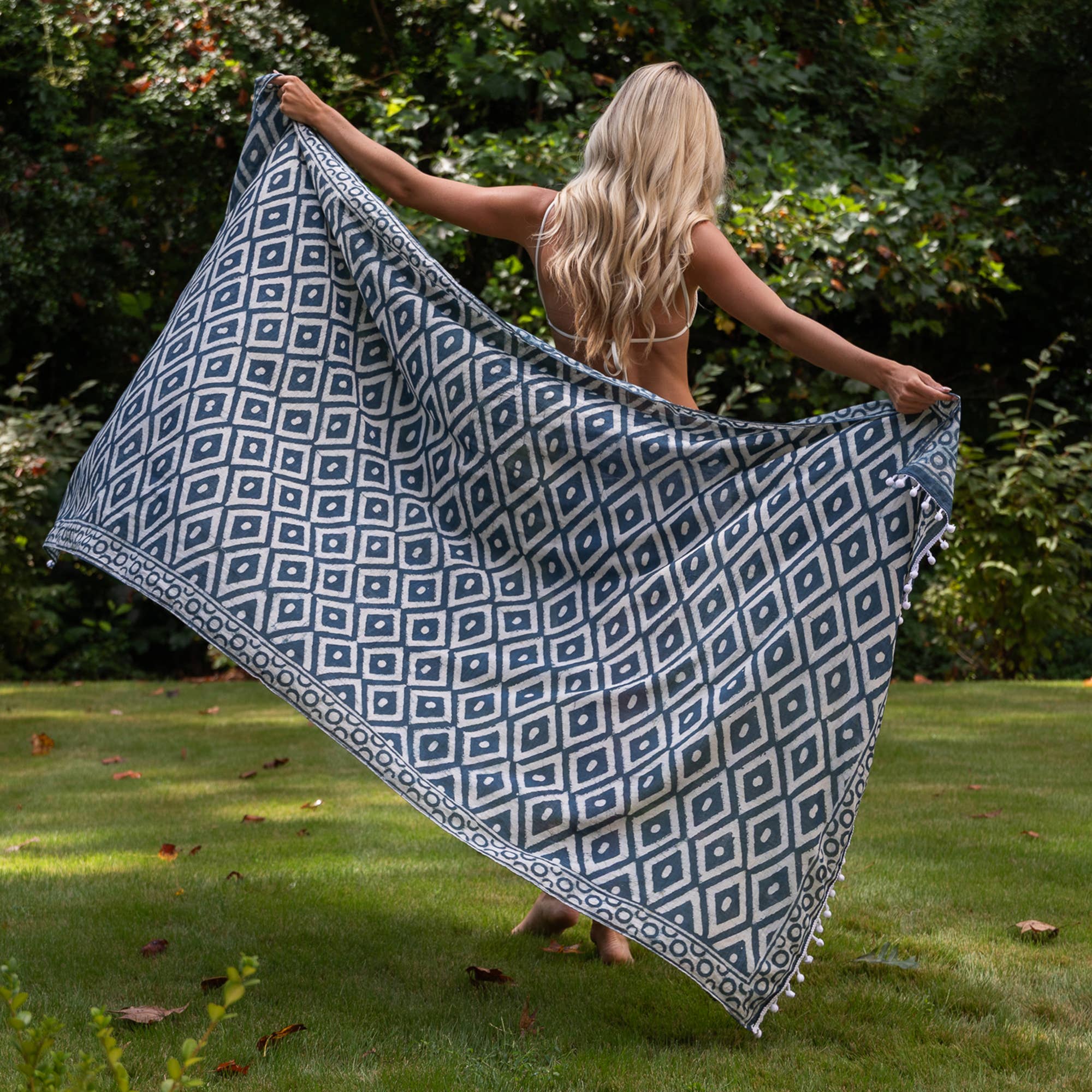 Handcrafted Cotton Sarong - Navy Diamond