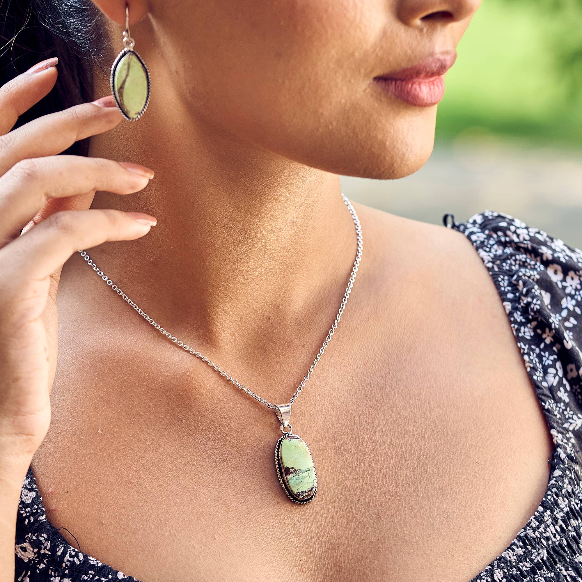 Kashi Semiprecious Large Stone Necklace - Lemon Chrysoprase