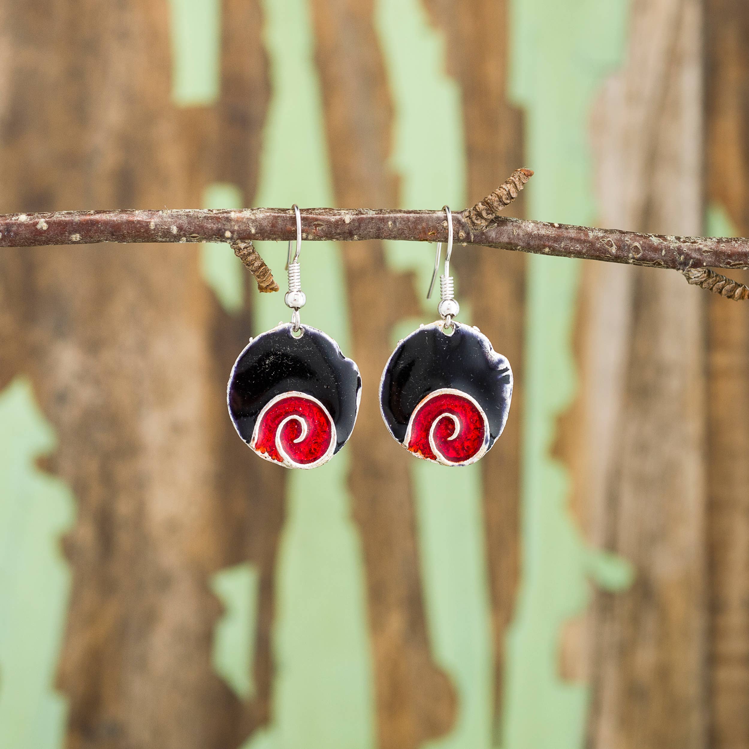 Pewter Earrings - Circle with Spiral Black/Red