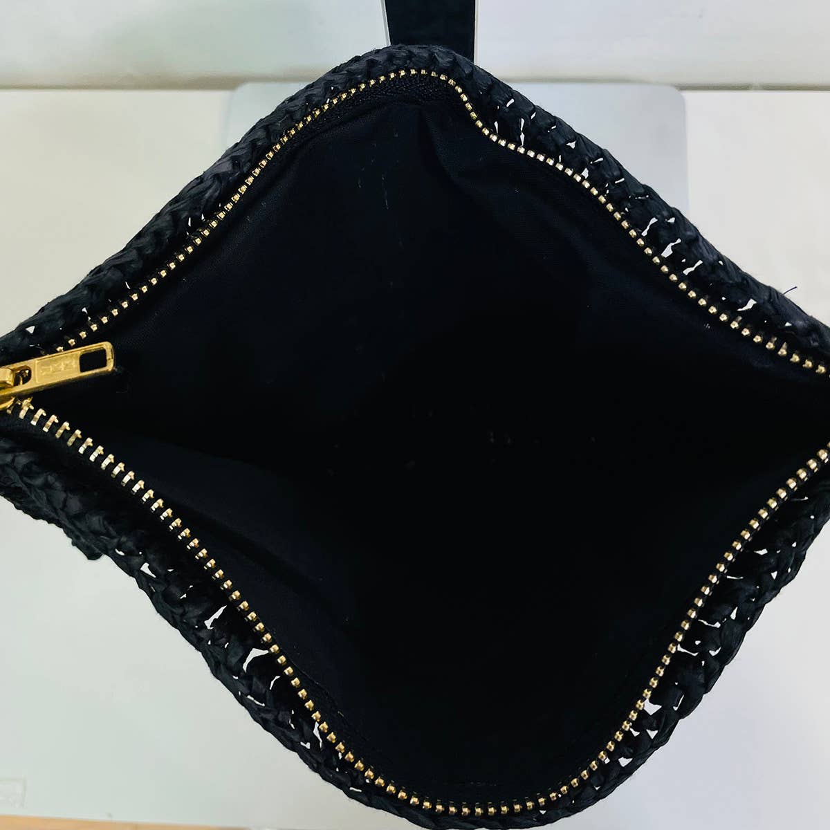 Lola Bag - Crossbody Pouch with Zipper - Black
