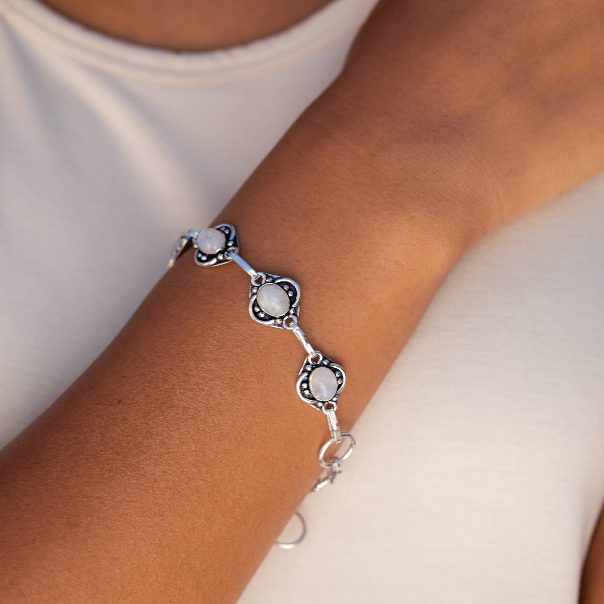 Tanvi Silver Link Bracelet - Moonstone Ovals