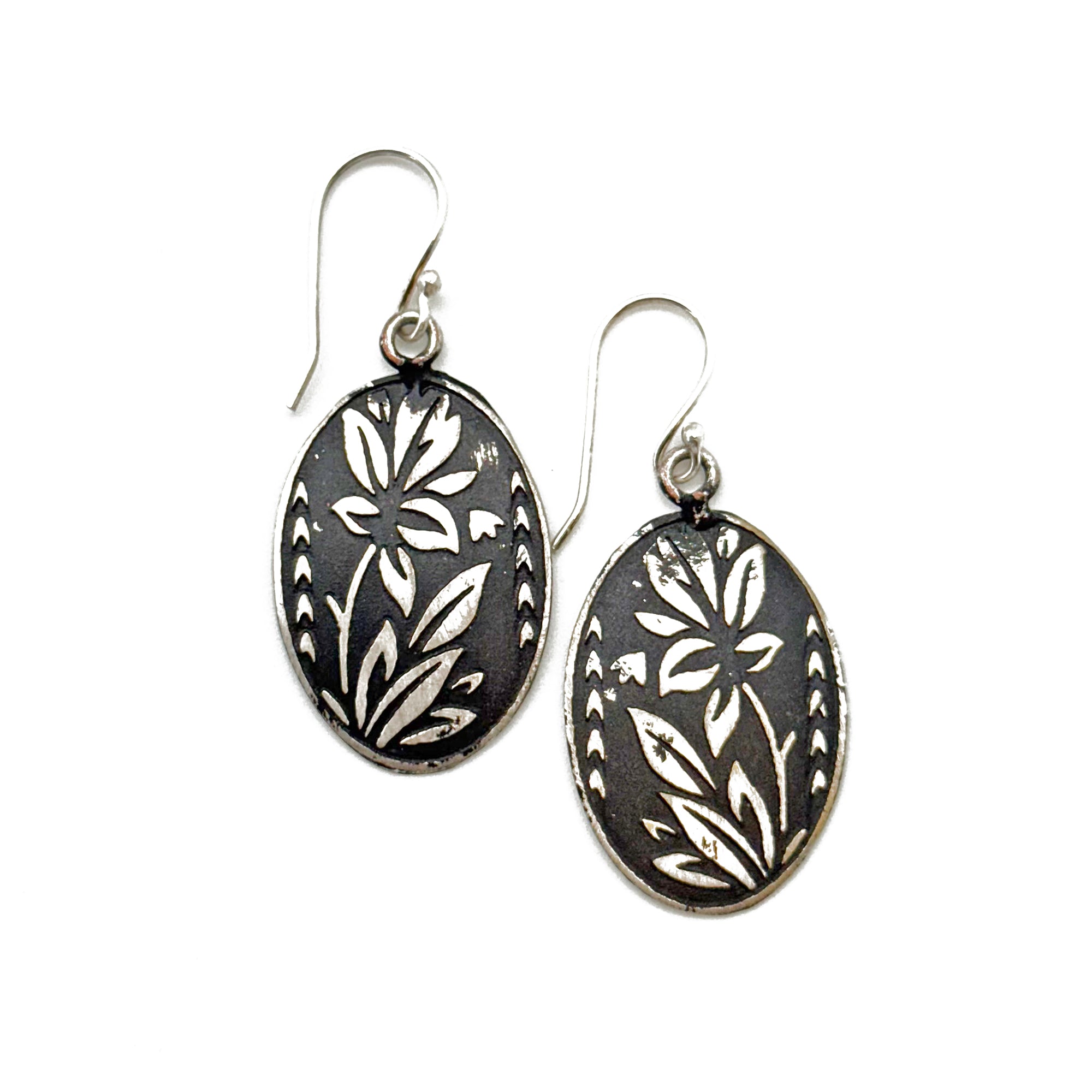 Silver Patina Jewelry Display Set - 24 Pieces