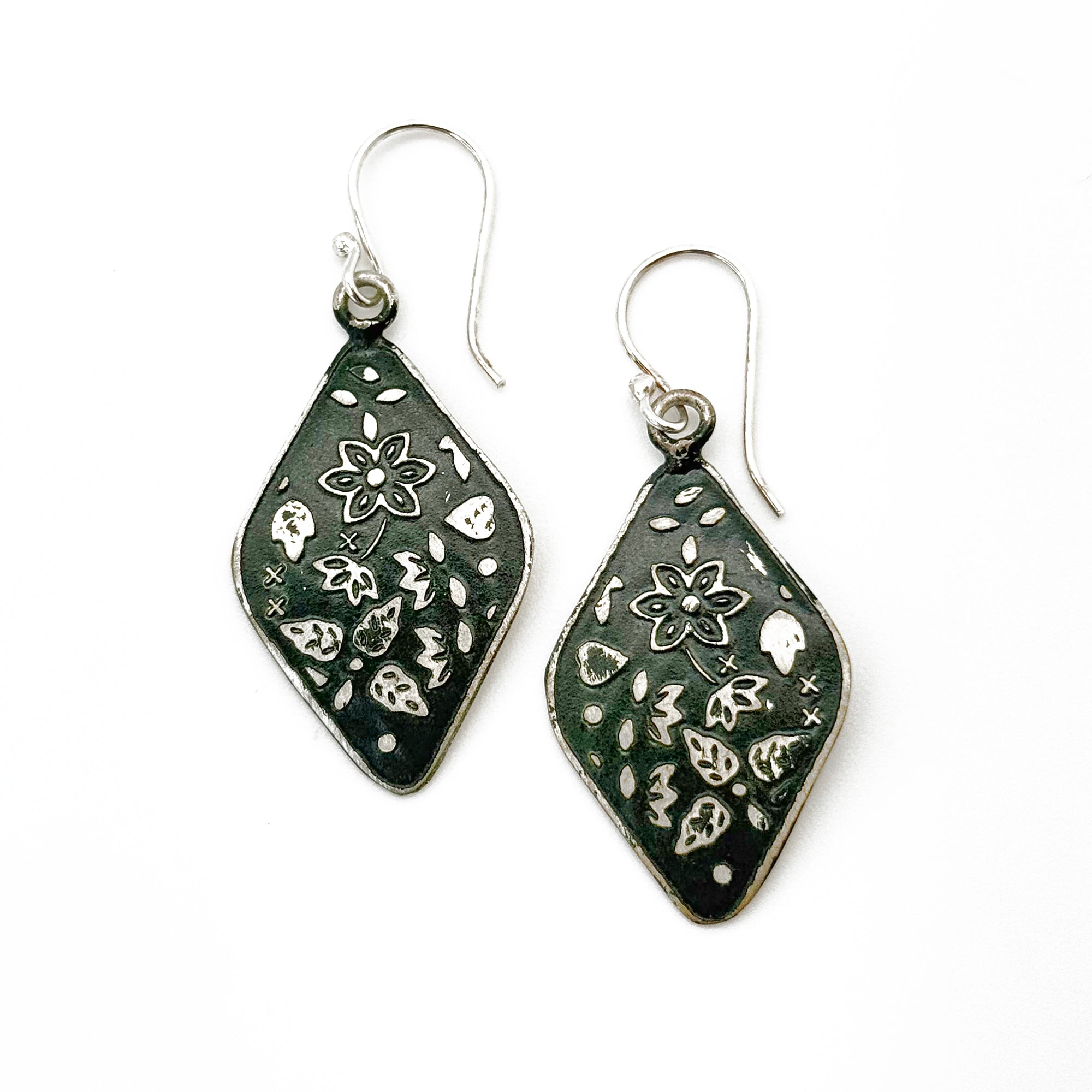 Silver Patina Jewelry Display Set - 24 Pieces