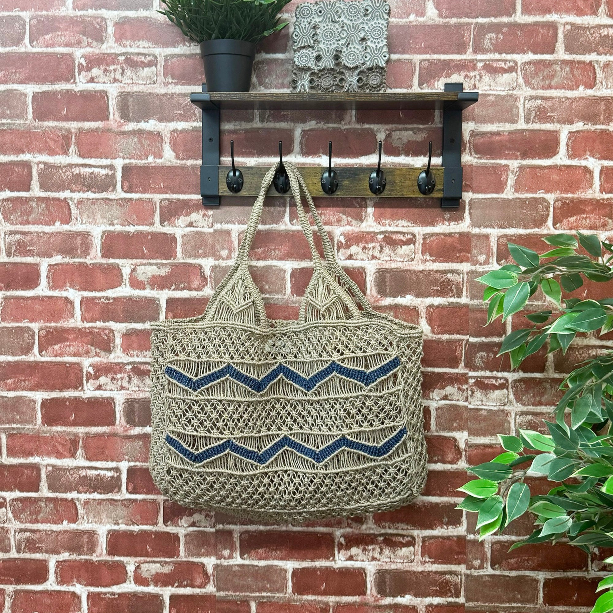 Leona Chevron Woven Jute Beach Bags - Blue