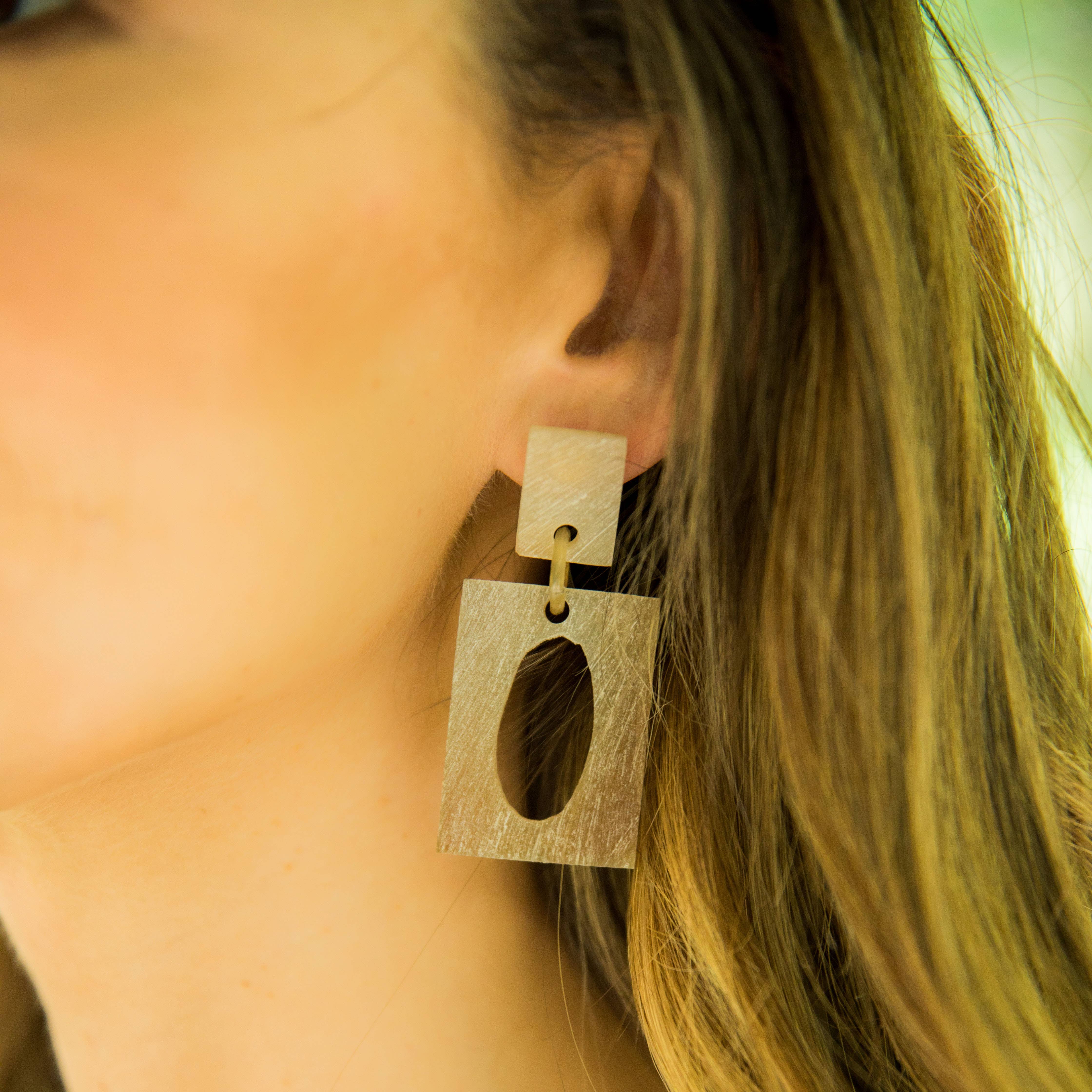 Omala 24 Assorted Earrings and Wooden Display
