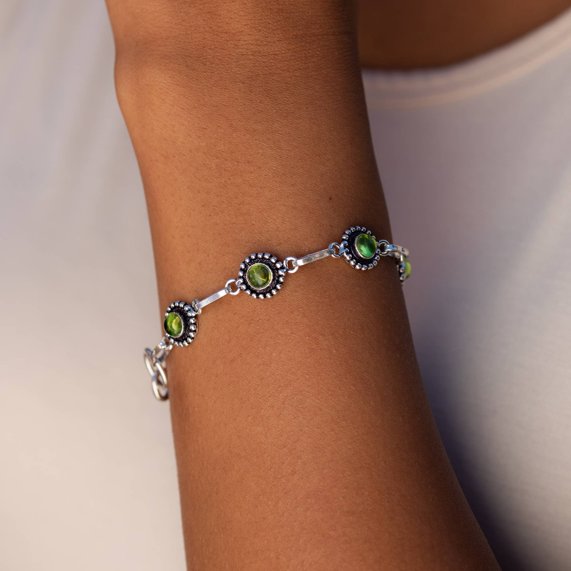 Tanvi Silver Link Bracelet - Prehnite Circles