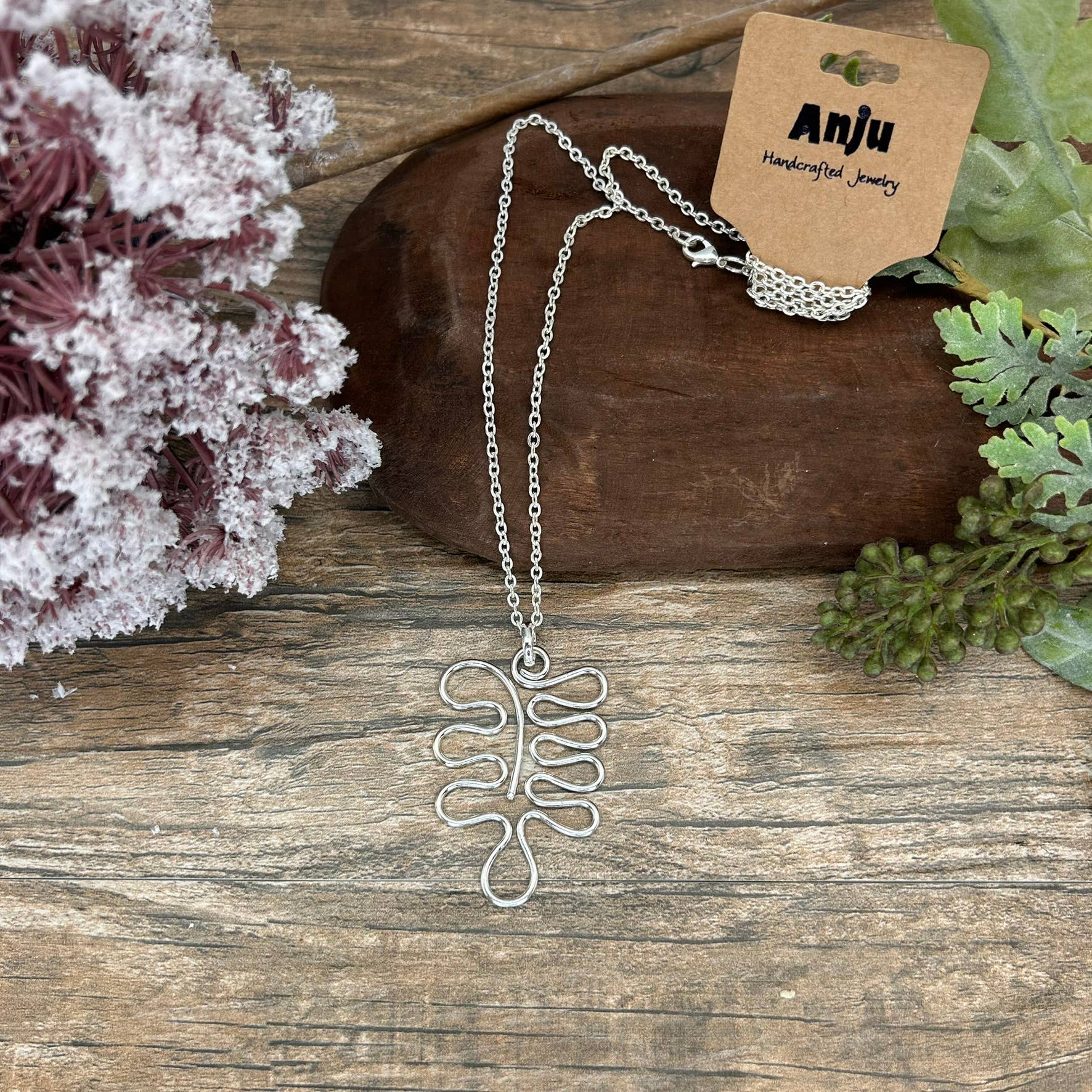 Silver Plated Pendant Necklace - Wavy Leaf