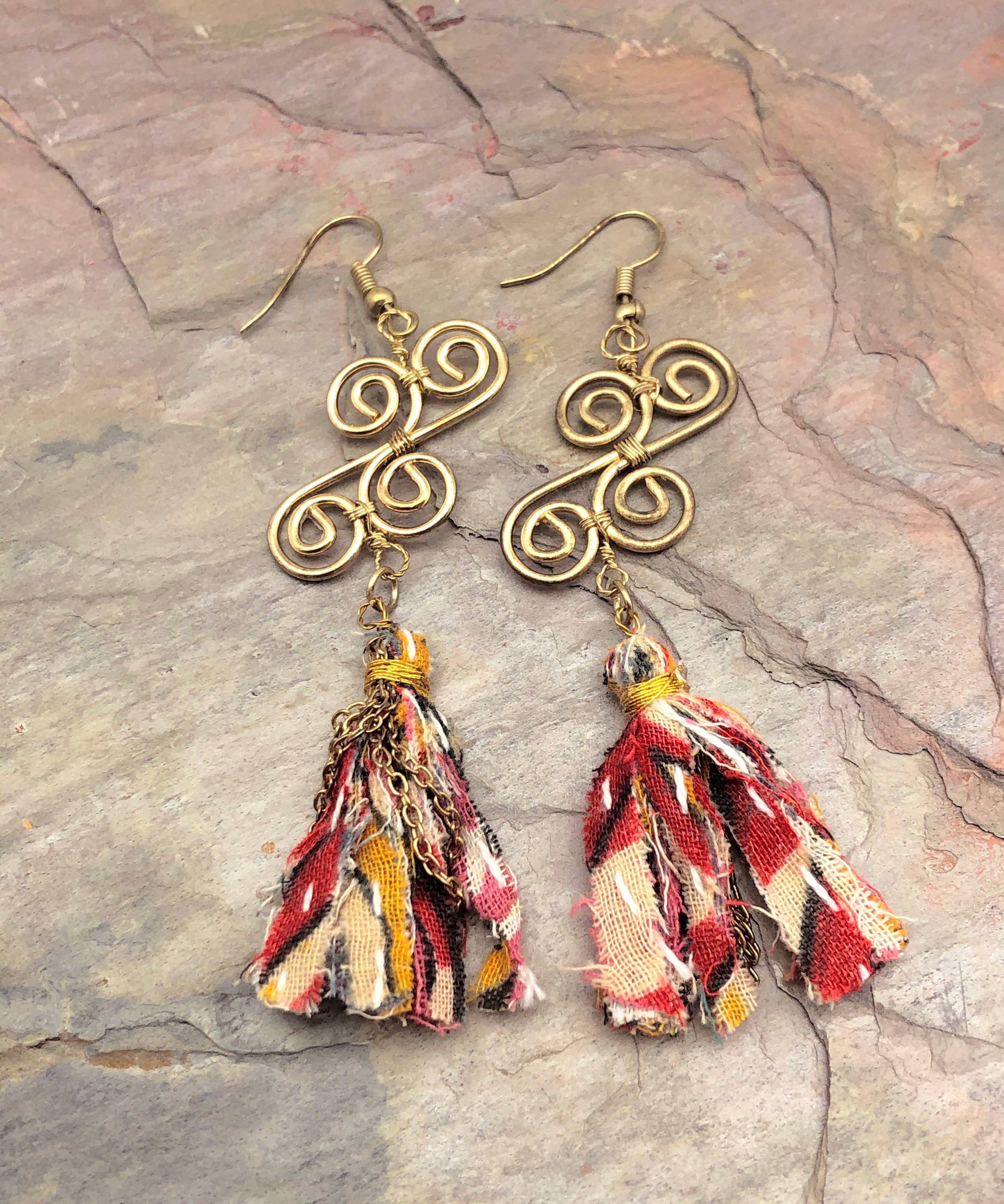 Aasha Wire and Tassel Earrings
