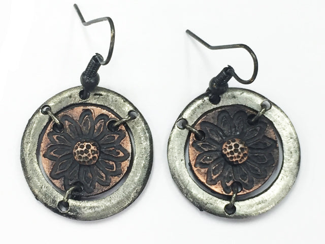 pewter-earrings-sunflower-in-circle-1 product photo