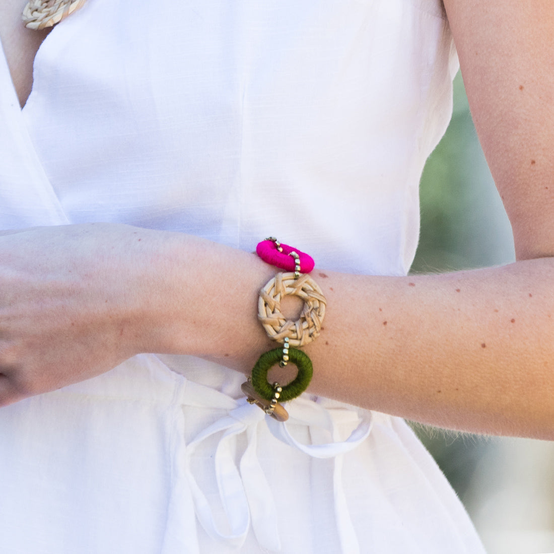 B6153 lifestyle photo
