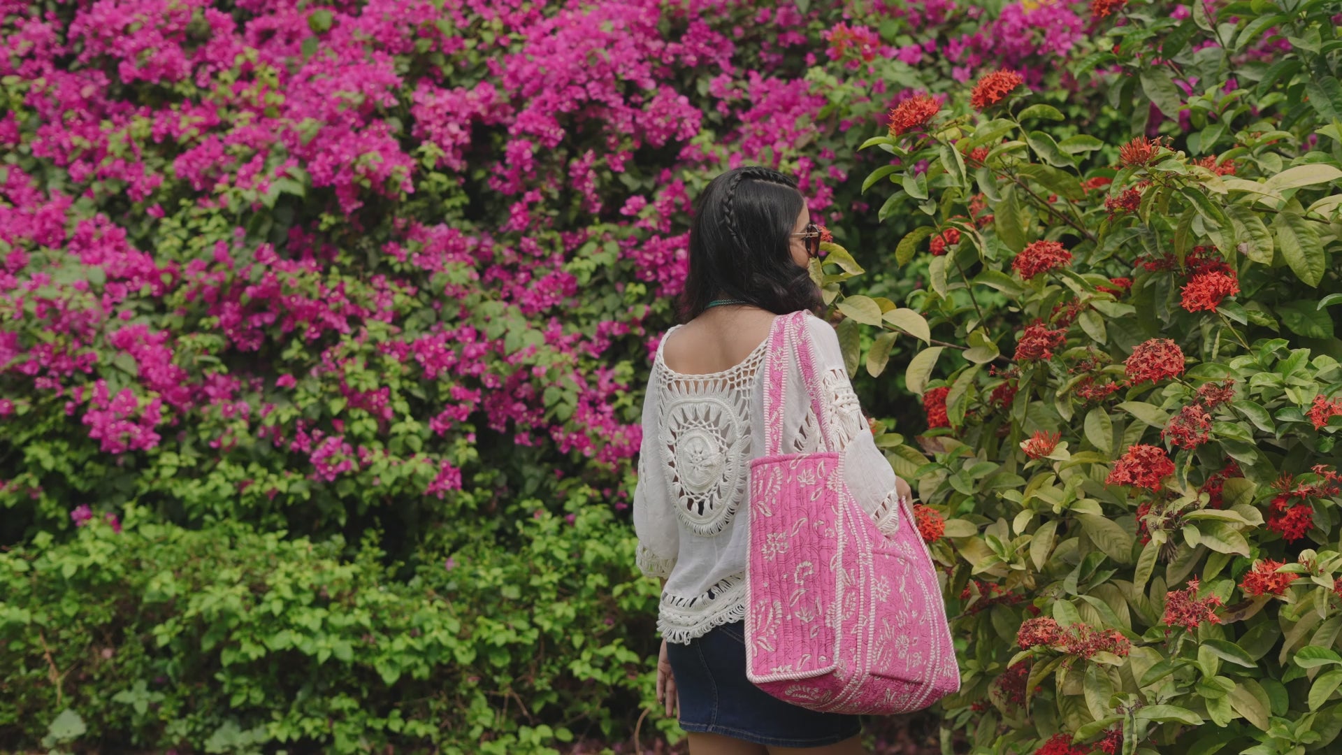 Load video: Hand Creafted Paisley Pink Quilted Block-Printed Tote