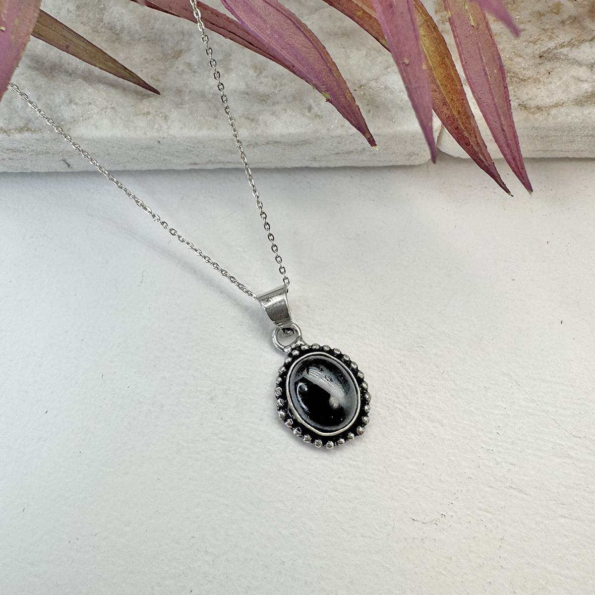 Kashi Semiprecious Small Stone Necklace - Black Onyx