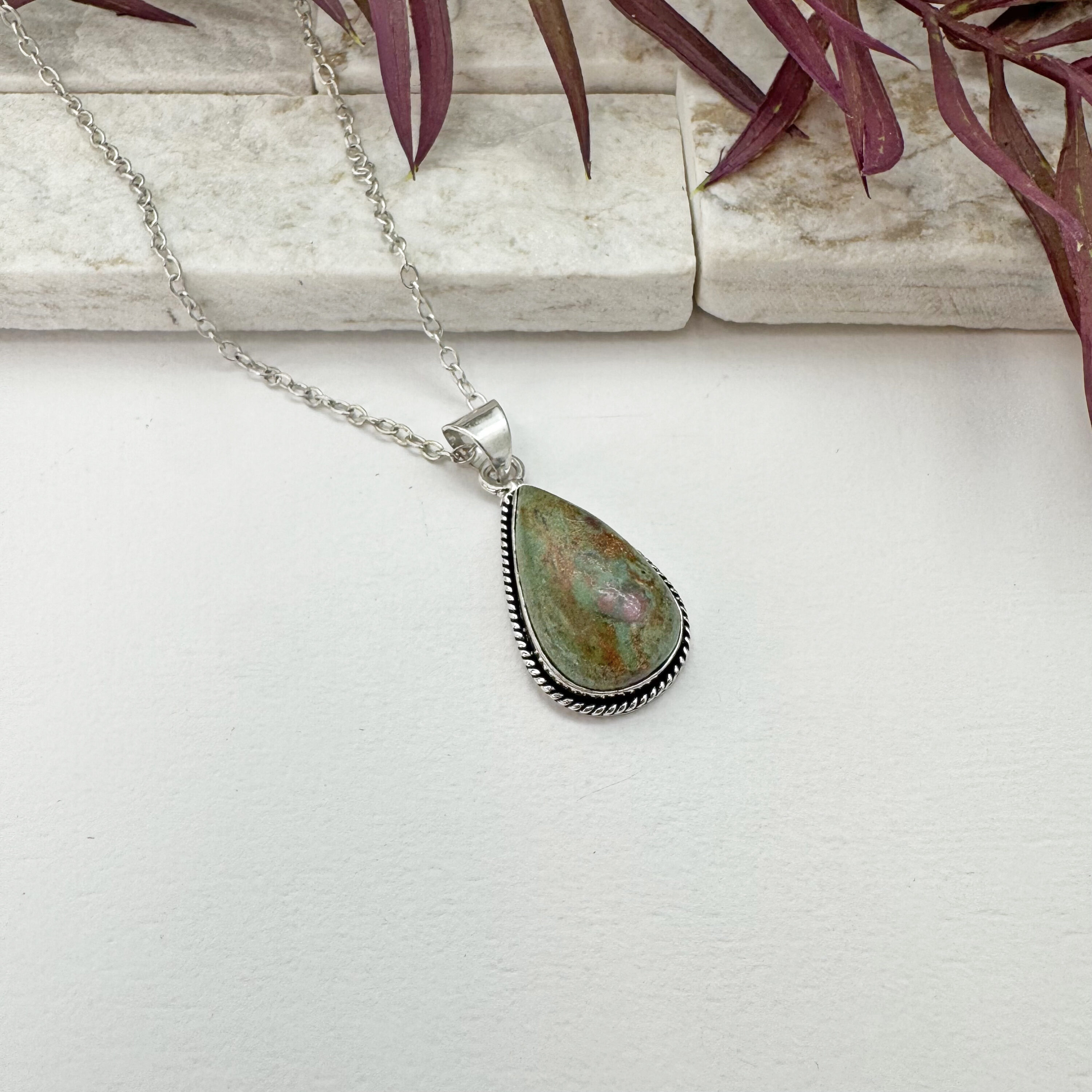 Kashi Semiprecious Large Stone Necklace - Dragon Stone