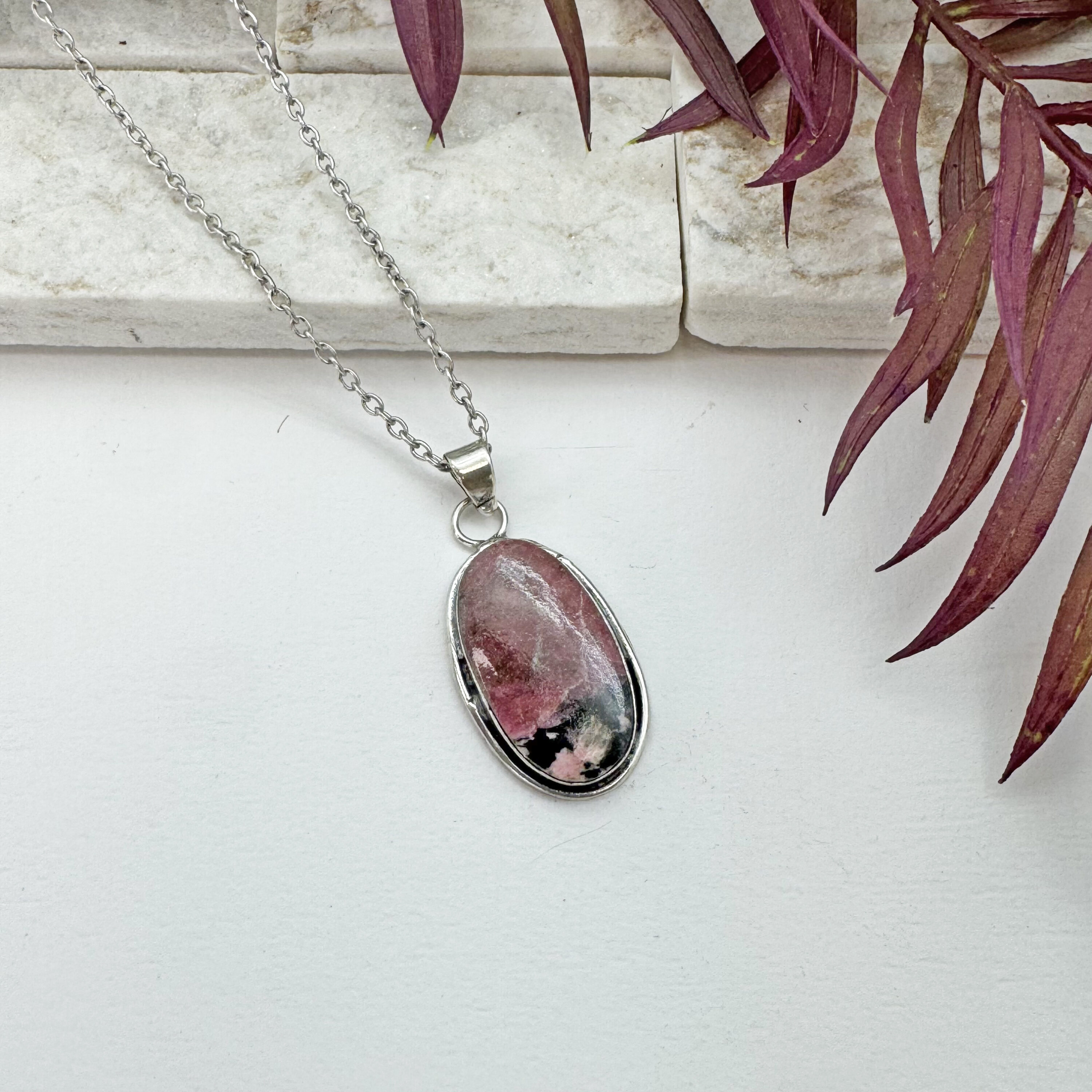 Kashi Semiprecious Large Stone Necklace - Rhodonite