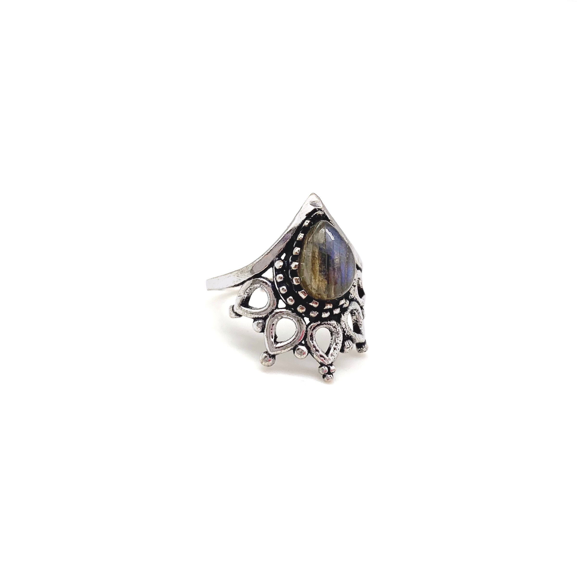 Tanvi Collection Ring - Silver Ornate with Labradorite