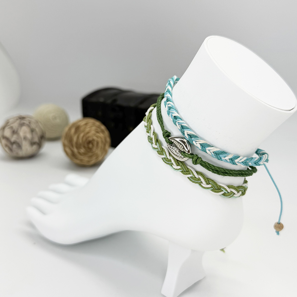 Weave & Wander Seafoam Shell Trio Anklet