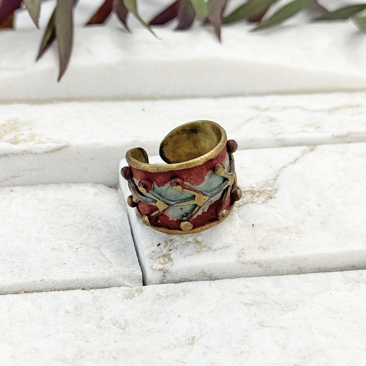 Handcrafted Two-Tone Dotted Leaf Brass Patina Ring